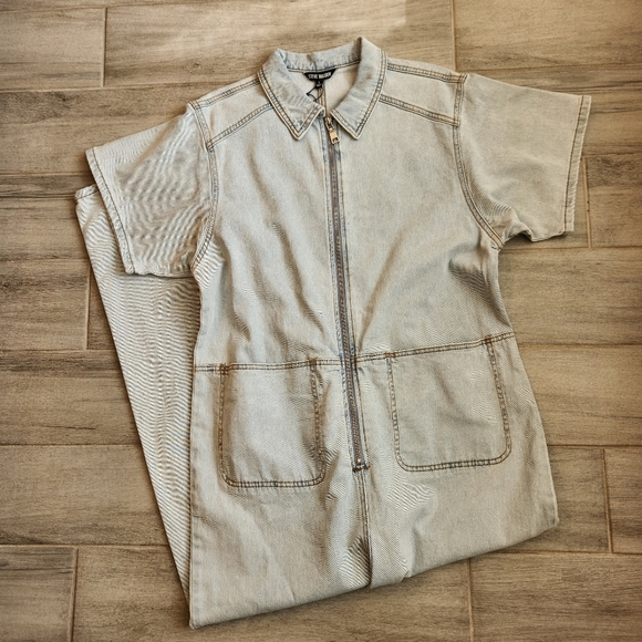 Steve Madden Jumpsuit L Light Blue Denim Eira Jean Relaxed Fit Front Zip New$130 - Picture 2 of 16